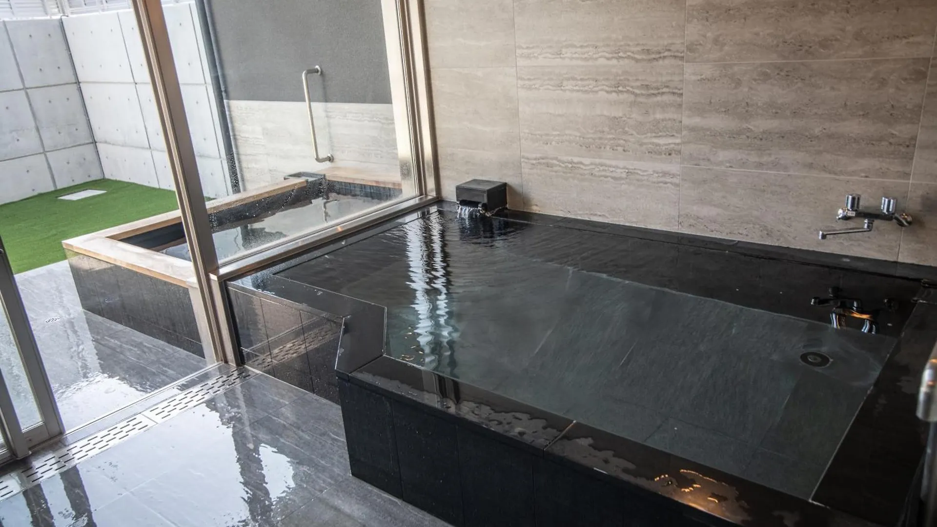 Vaction Stay Suite-One Private Villa 天然温泉付き Hakodate 0*,  Japonsko